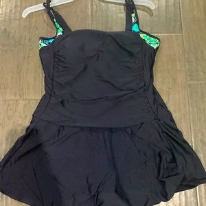 Swimsuit bathing suit. Black/green trim XL NEW